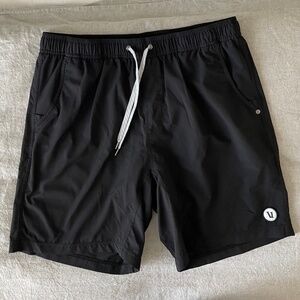 Men's Vuori Kore Short Lined 7" (XL) in Black
